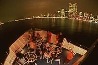 Cruise around Manhattan Island